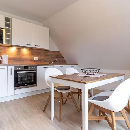 Strandaster
